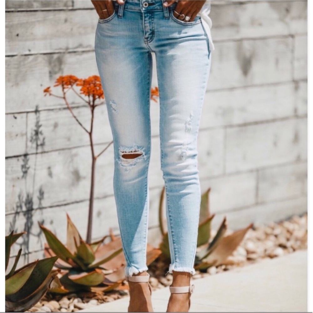 Vici Light Blue Ankle Jeans